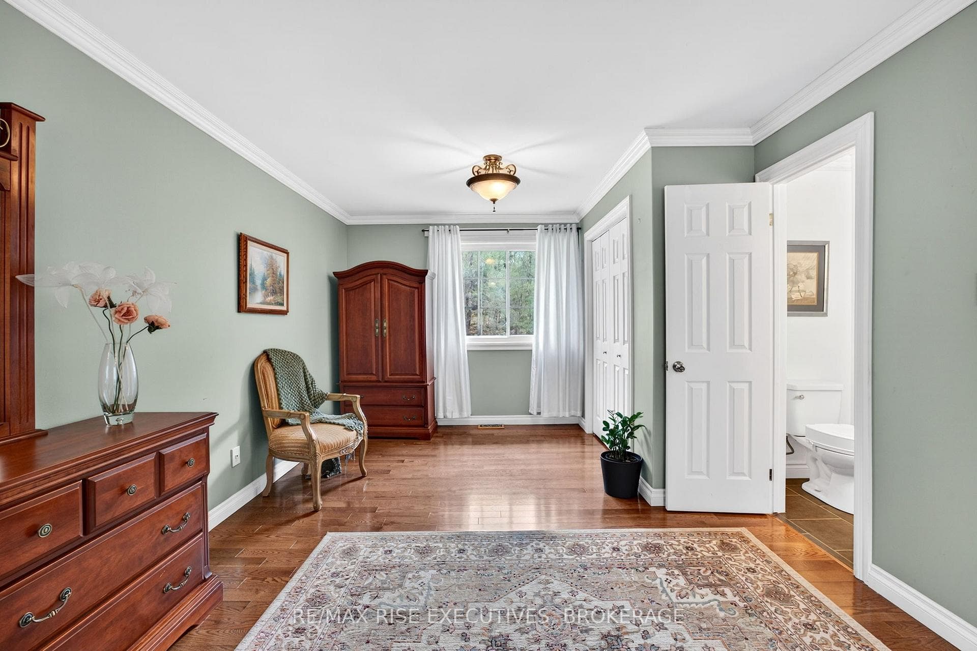 2405 Rideau Ferry Road photo 22