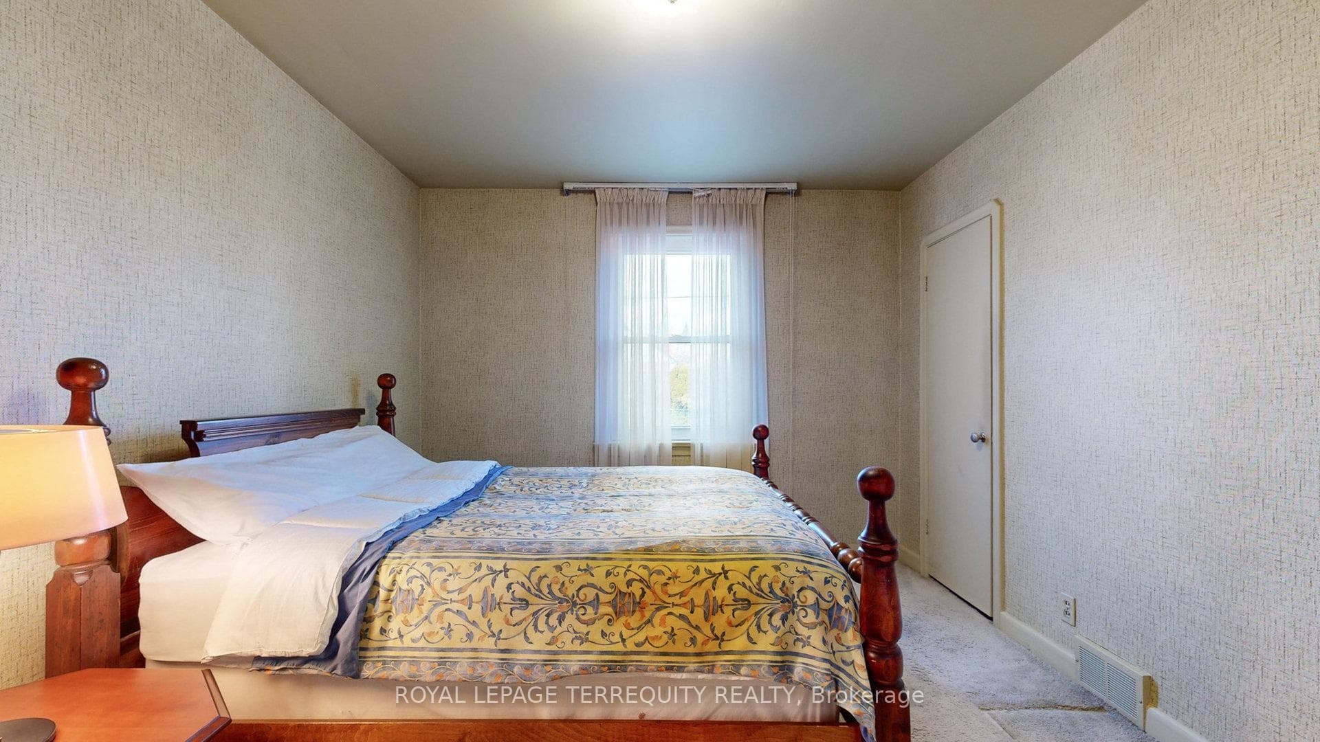 6 Deakin Avenue photo 25