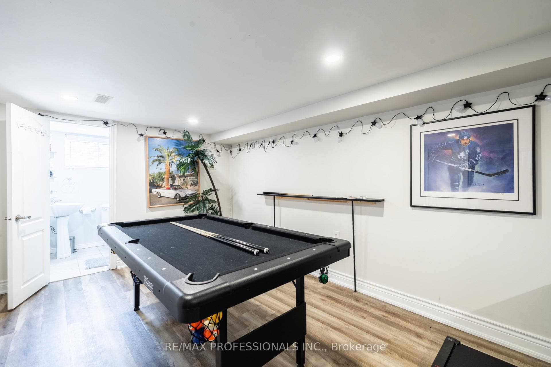 1045 Helena Street photo 24