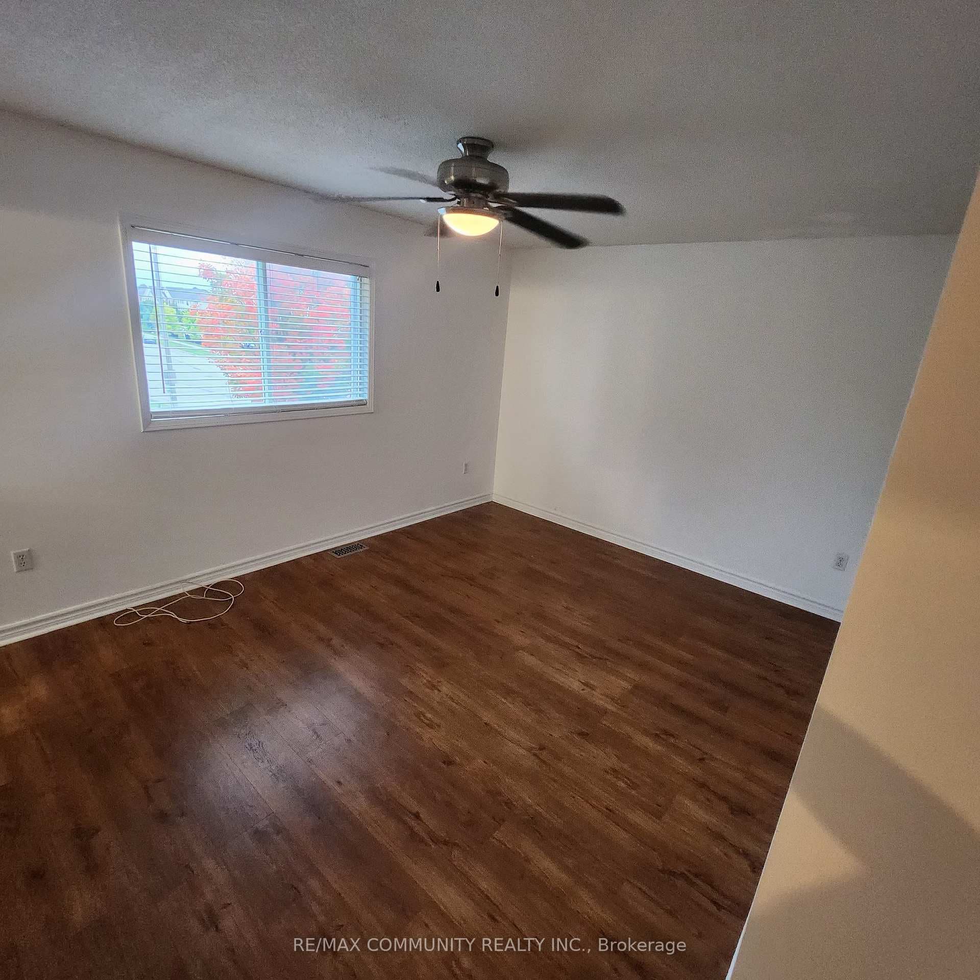 2 Fry Crescent photo 32
