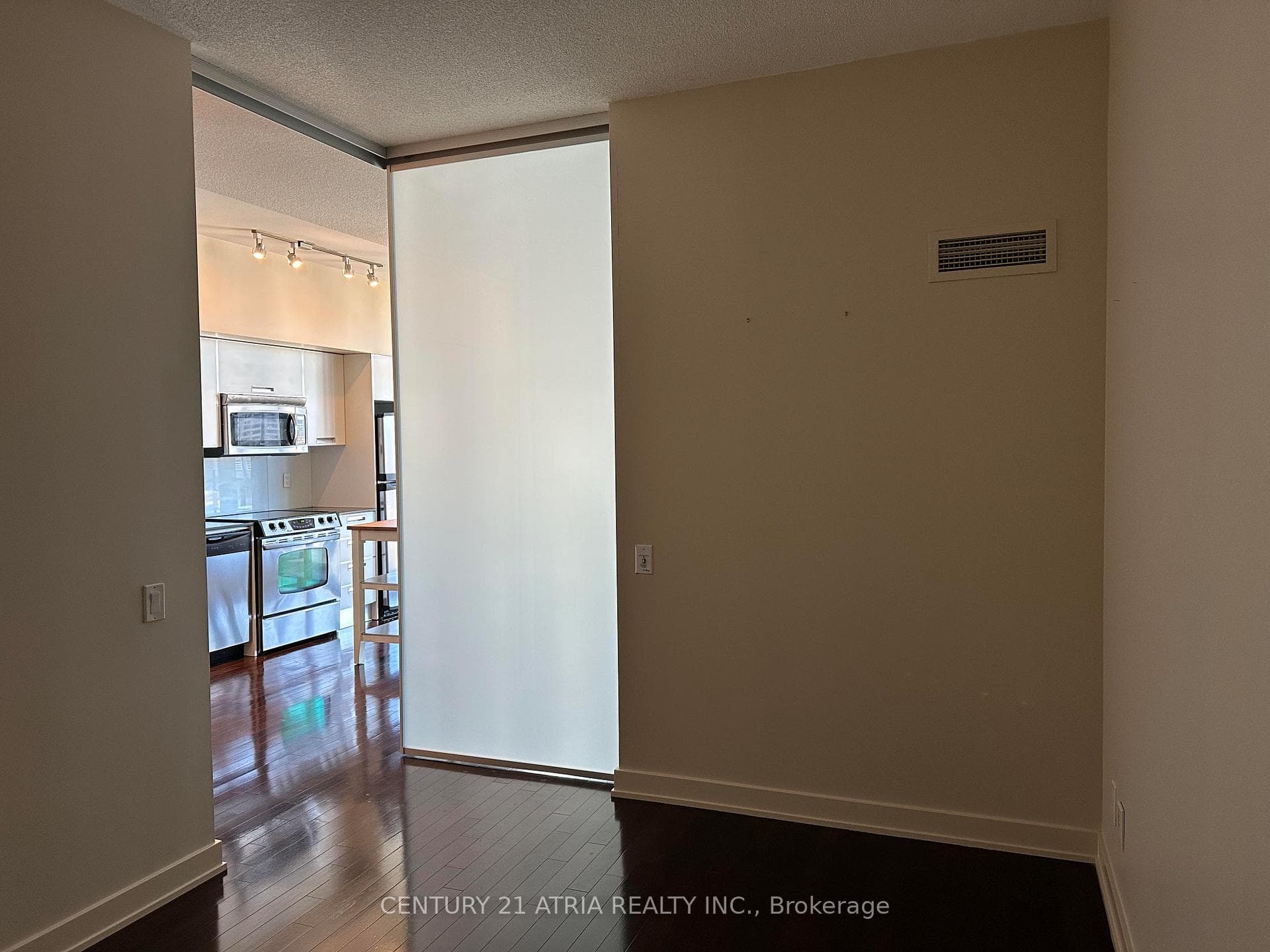 33 Charles Street Unit 1612 photo 11