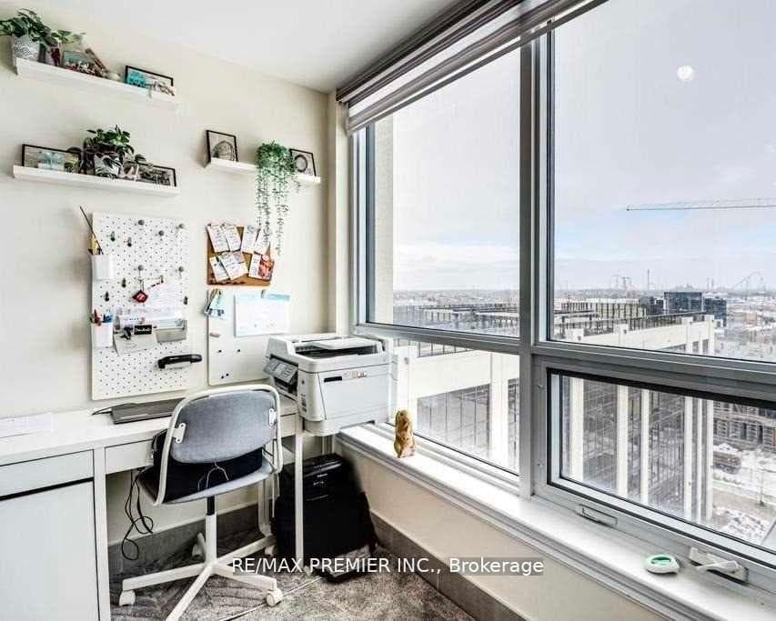 9085 Jane Street Unit 802 photo 9