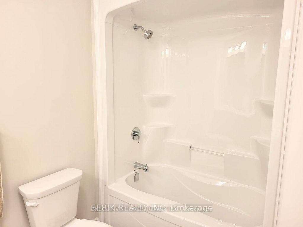215 Wells Avenue photo 24