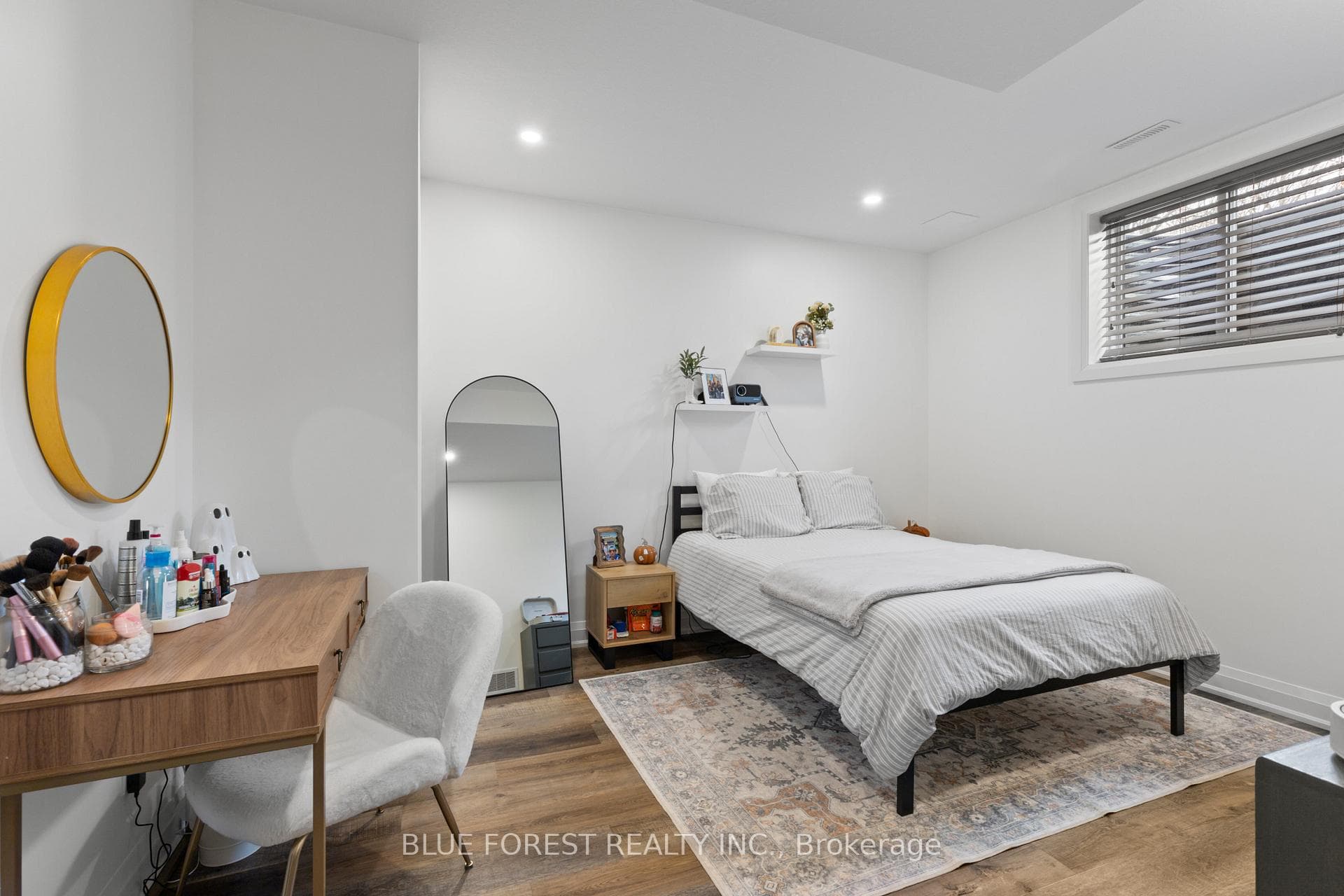 94 Harris Road photo 29