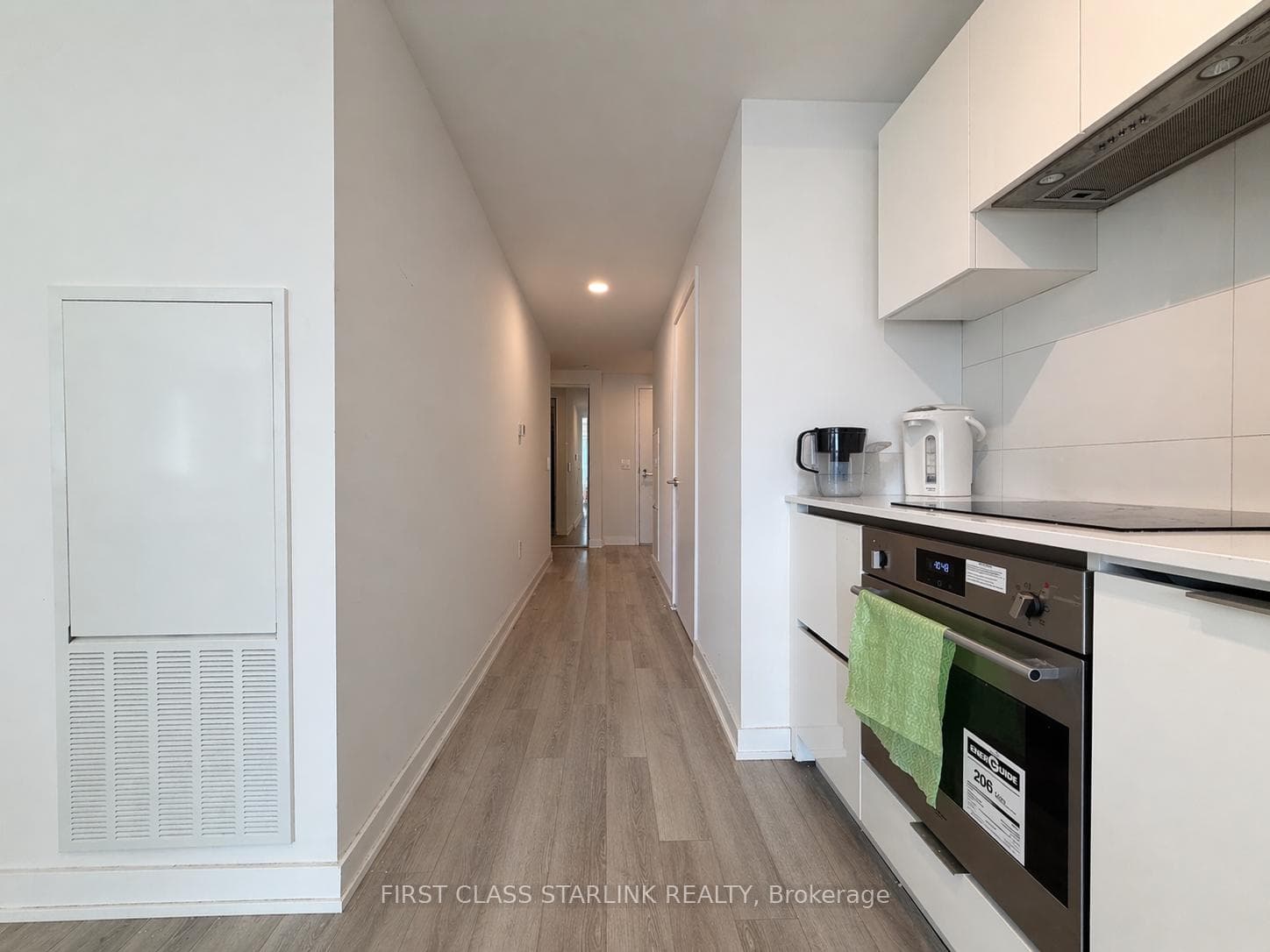121 St Patrick Street Unit 822 photo 9
