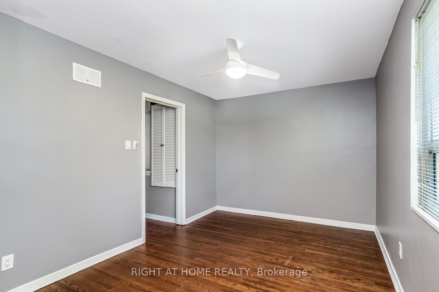 8 Irmac Court photo 22