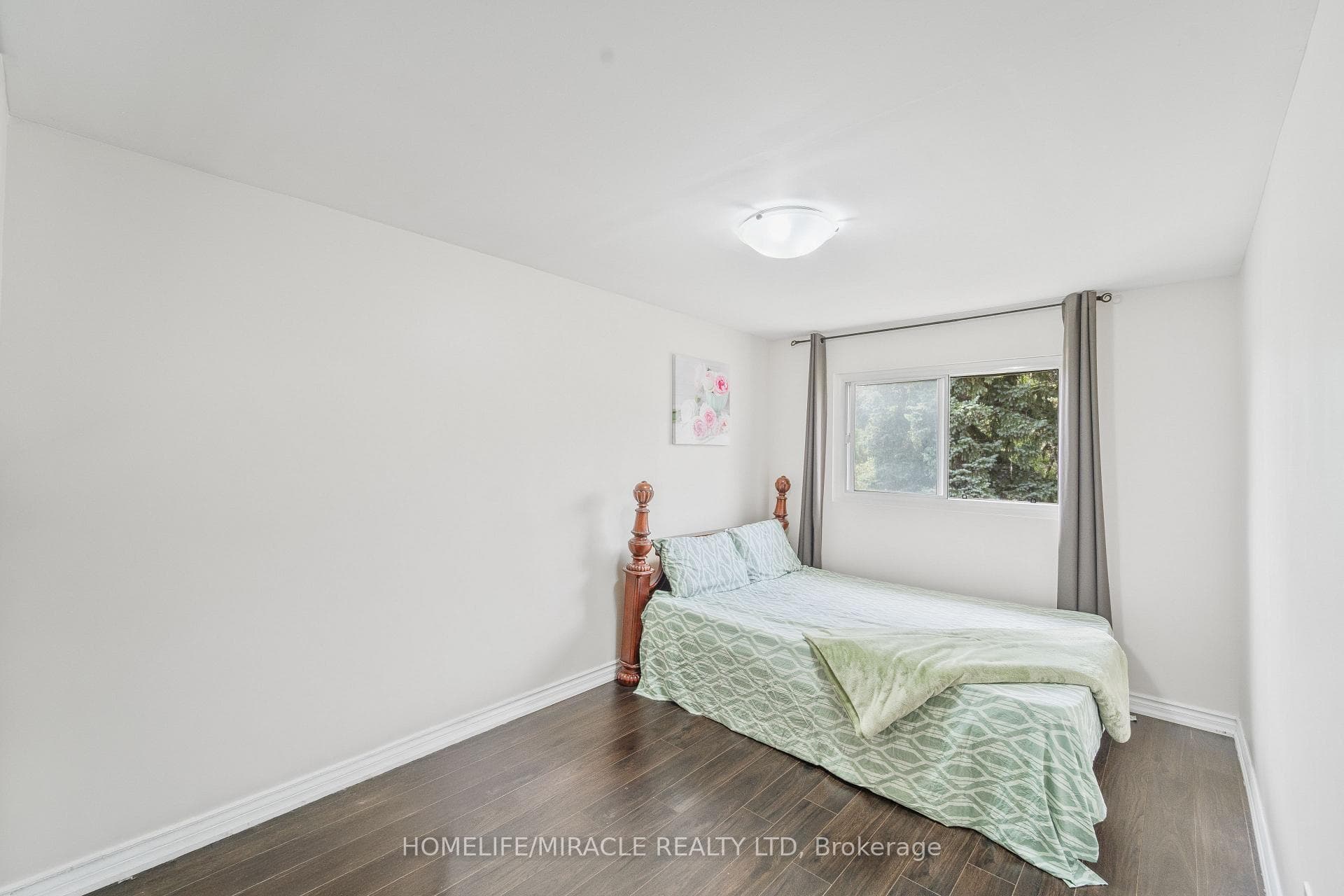 45 Lincoln Court photo 23