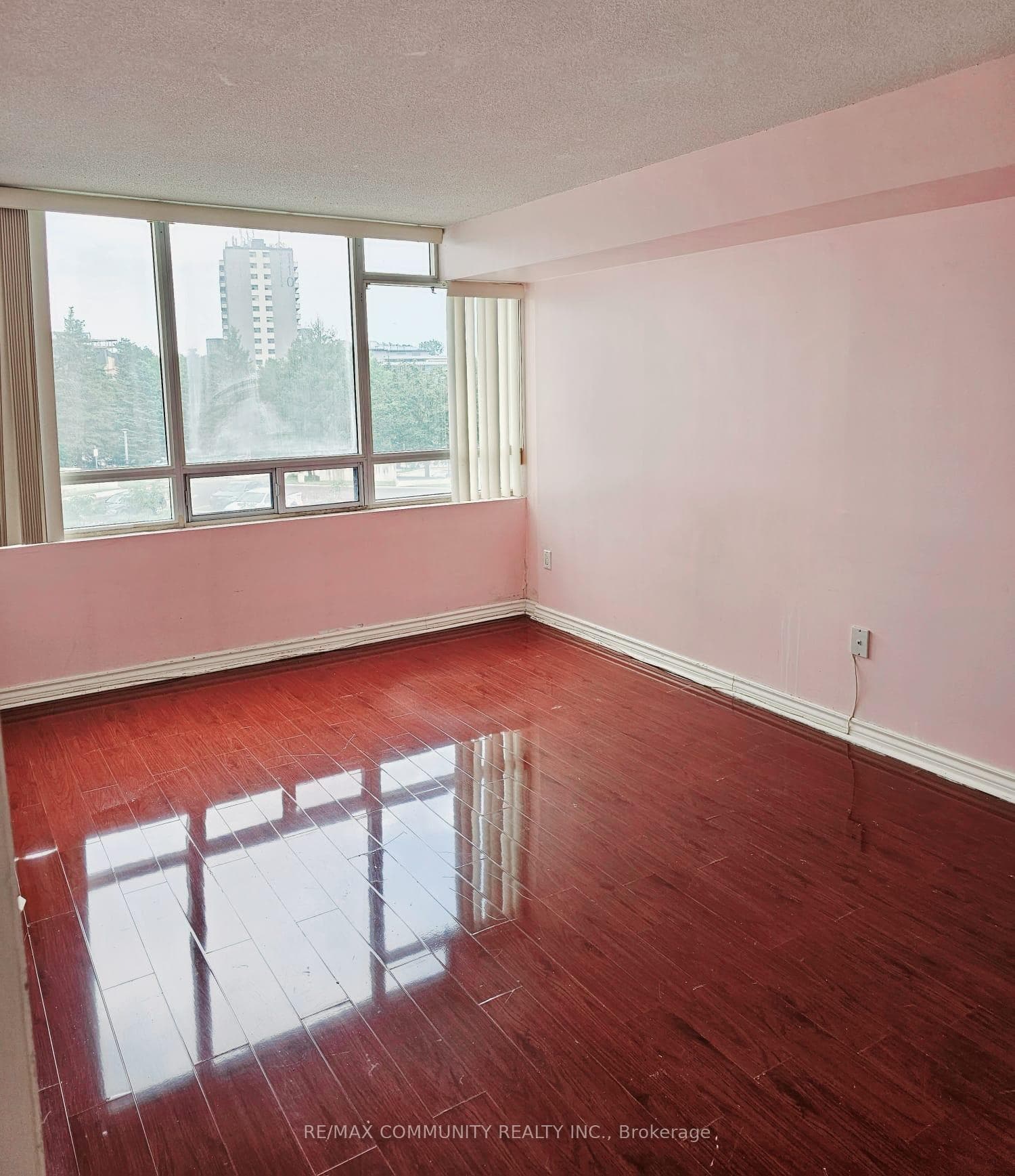 3050 Ellesmere Road Unit 403 photo 5