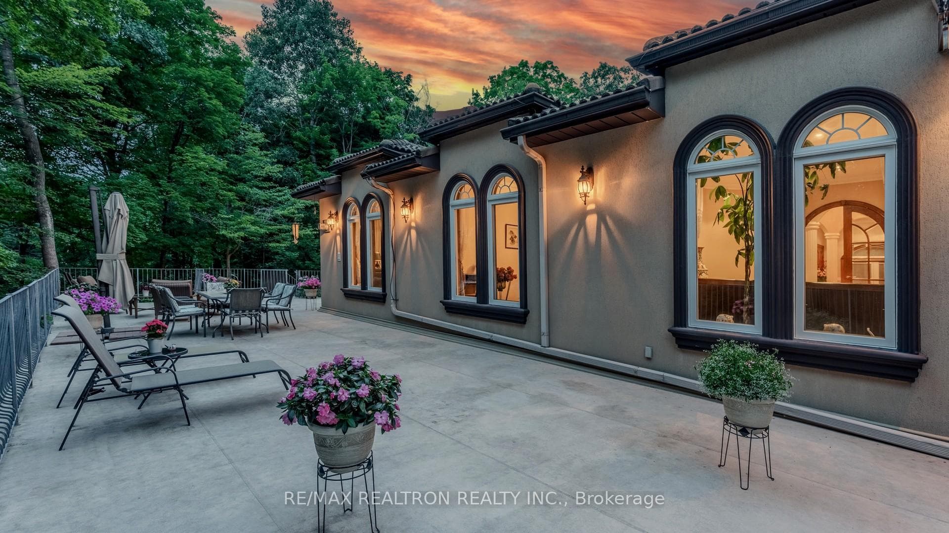 38 Bridgewater Drive photo 32