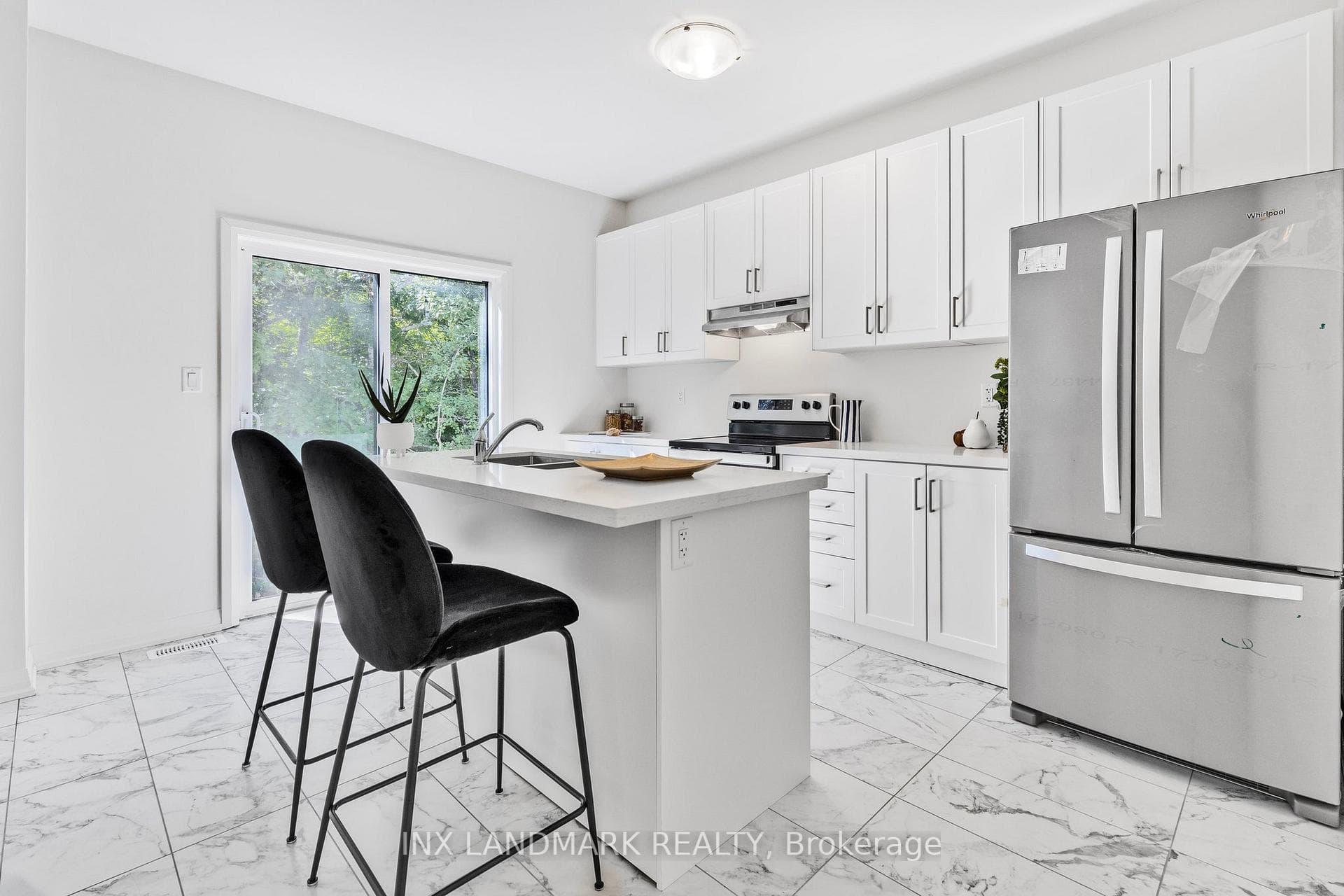 20 Lahey Crescent photo 9