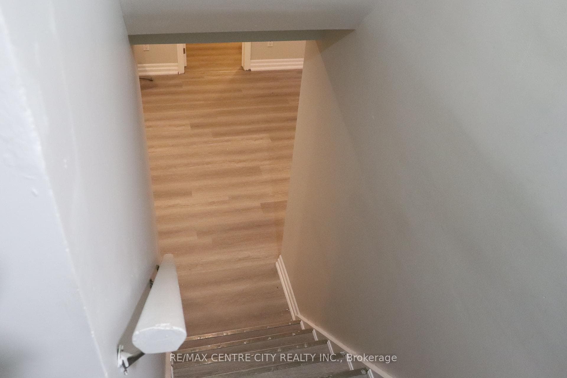 83 Britannia Avenue photo 3