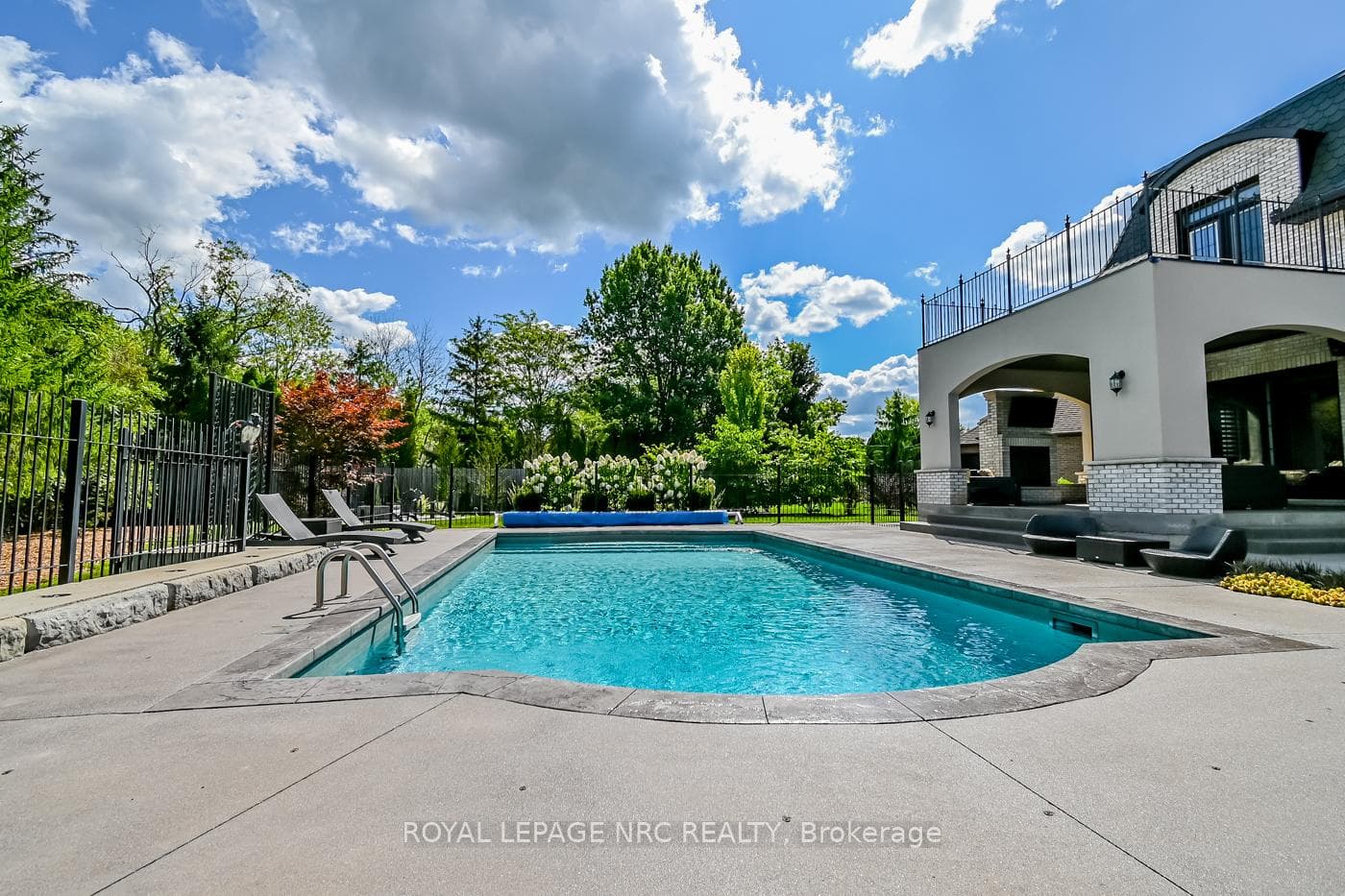 26 Sandalwood Crescent photo 40