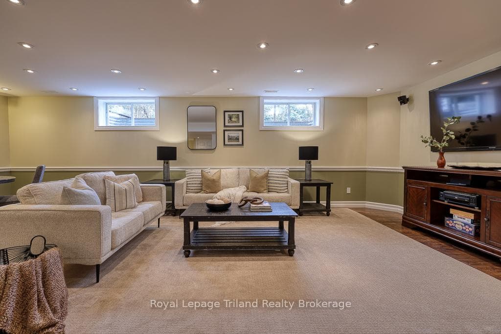 596124 Strathallan Road photo 30