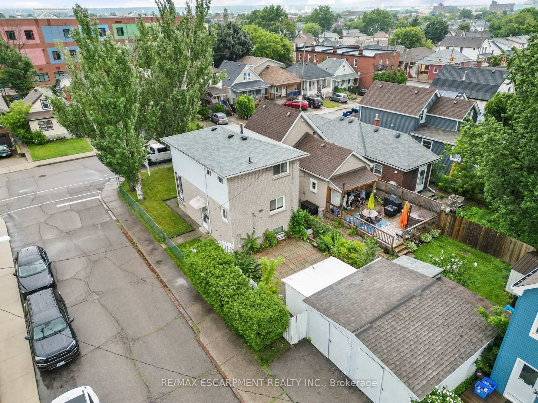 20 Frederick Avenue photo 4