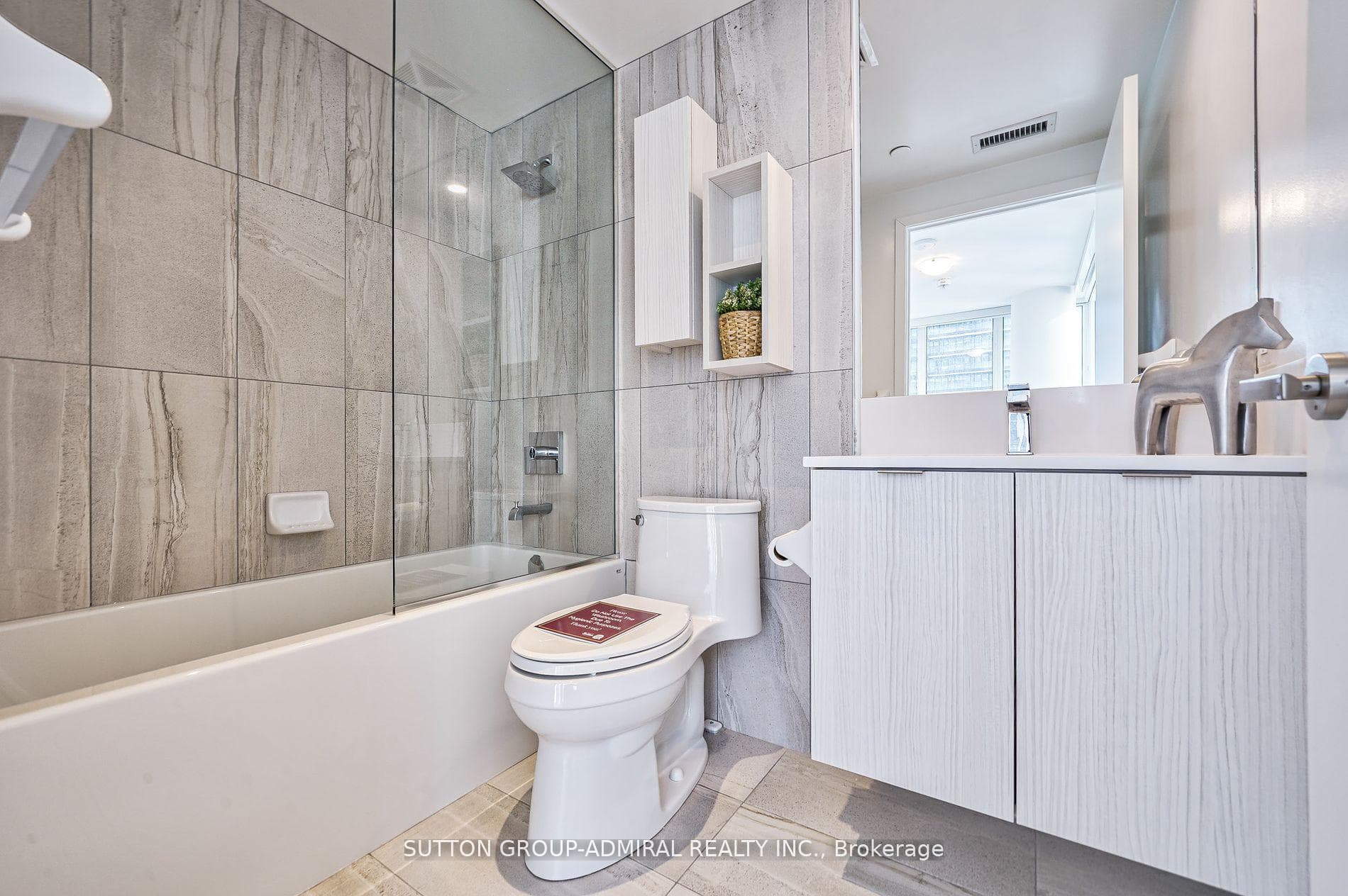 195 Redpath Avenue Unit 1212 photo 13