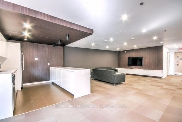 360 Mcleod Street Unit 409 photo 13