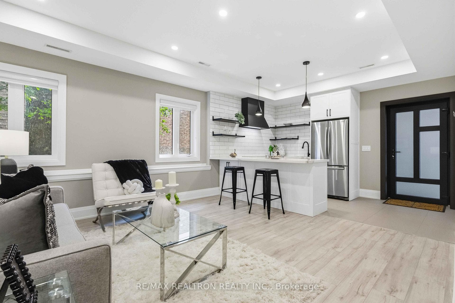 809 Fairview Avenue photo 35