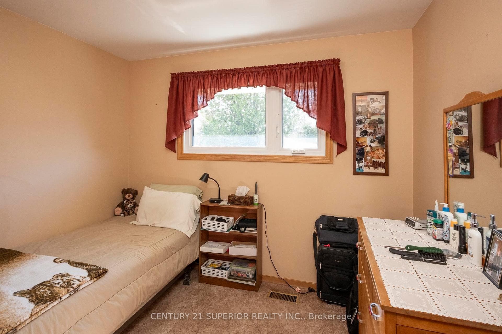 105 Hinton Ave photo 23