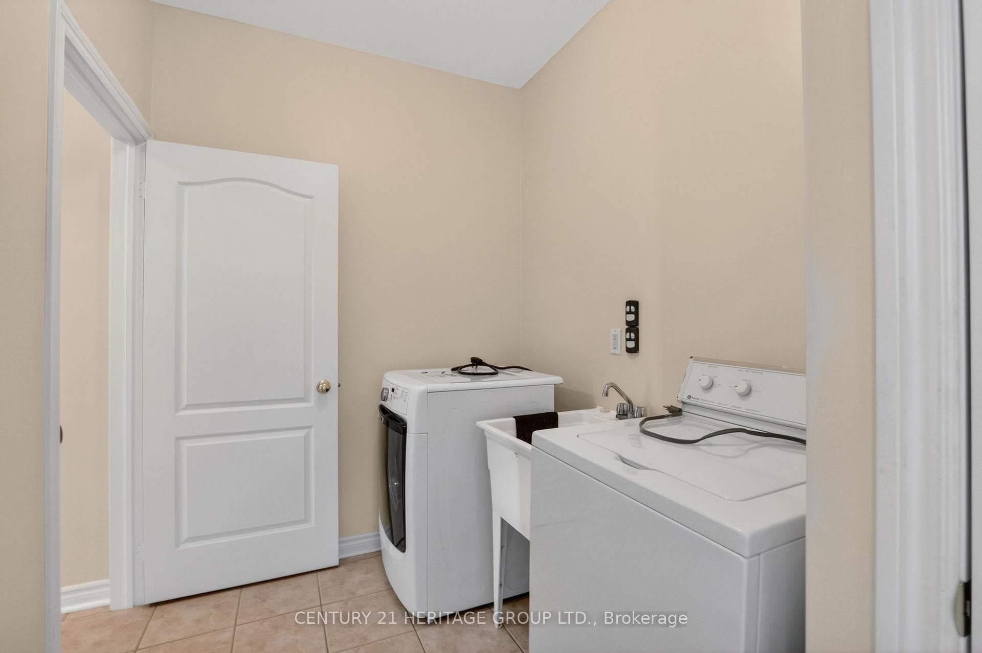 58 Saint Avenue photo 35