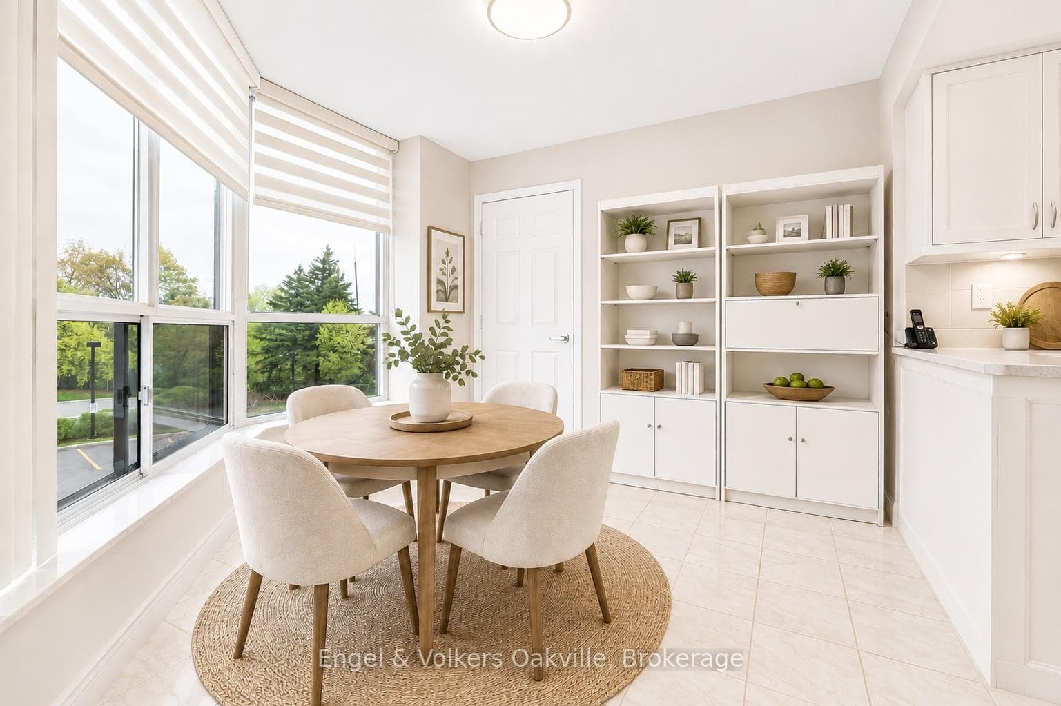 Eat-in Kitchen virtually staged