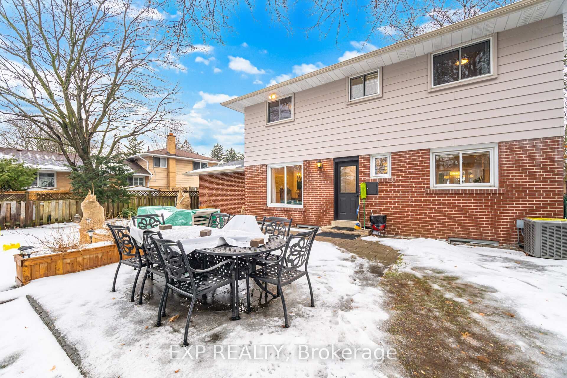 298 Edrich Court photo 34