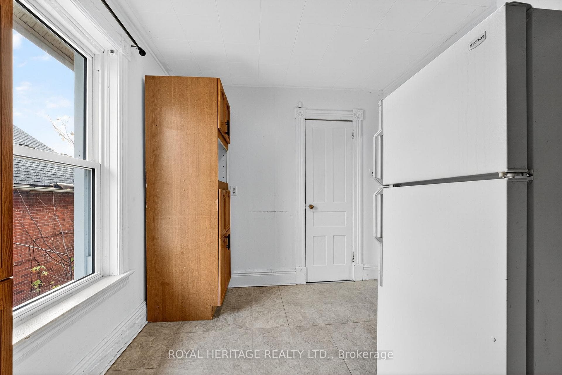 Upper unit kitchen