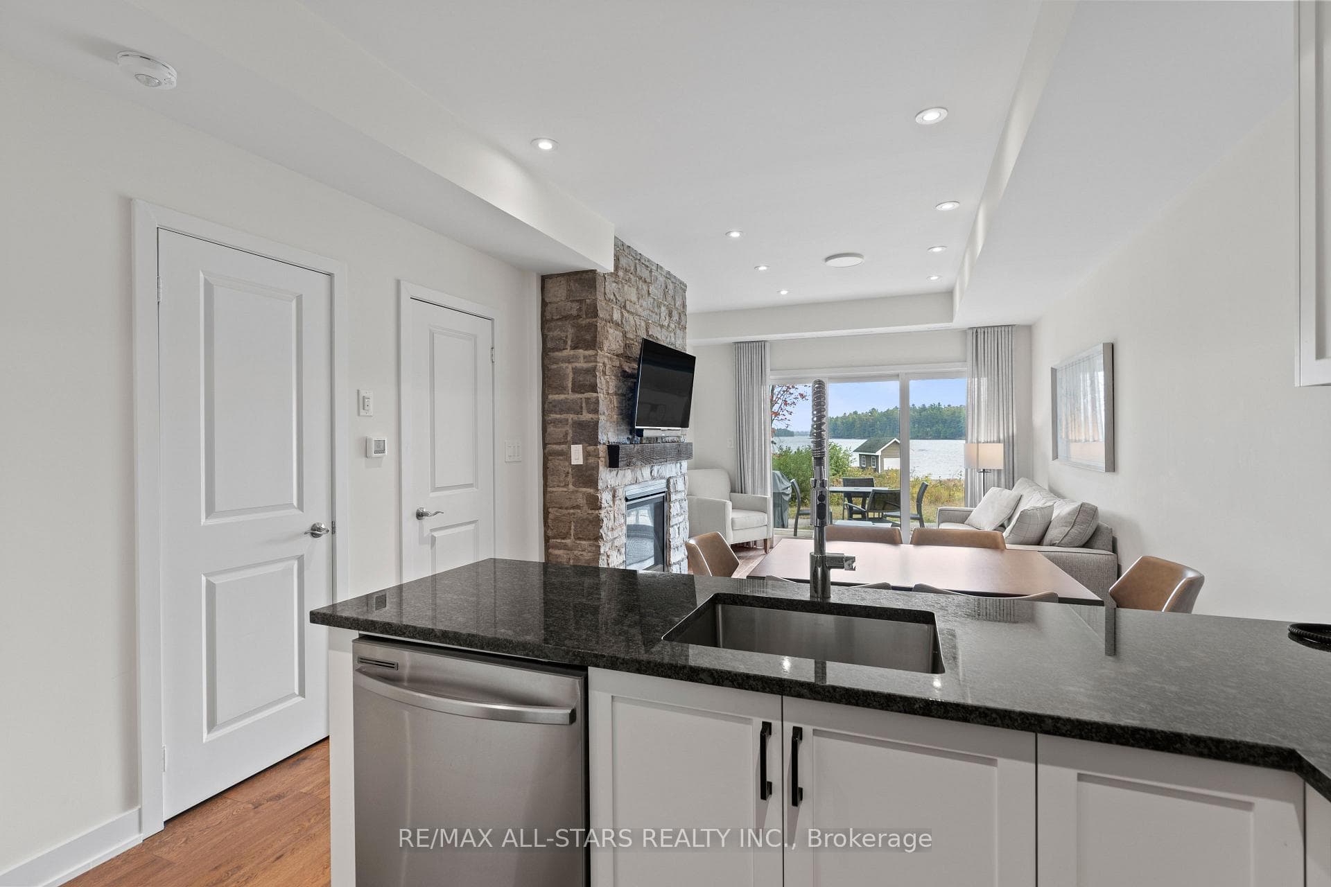 1869 Muskoka Road 118 N/A Unit 31 photo 13