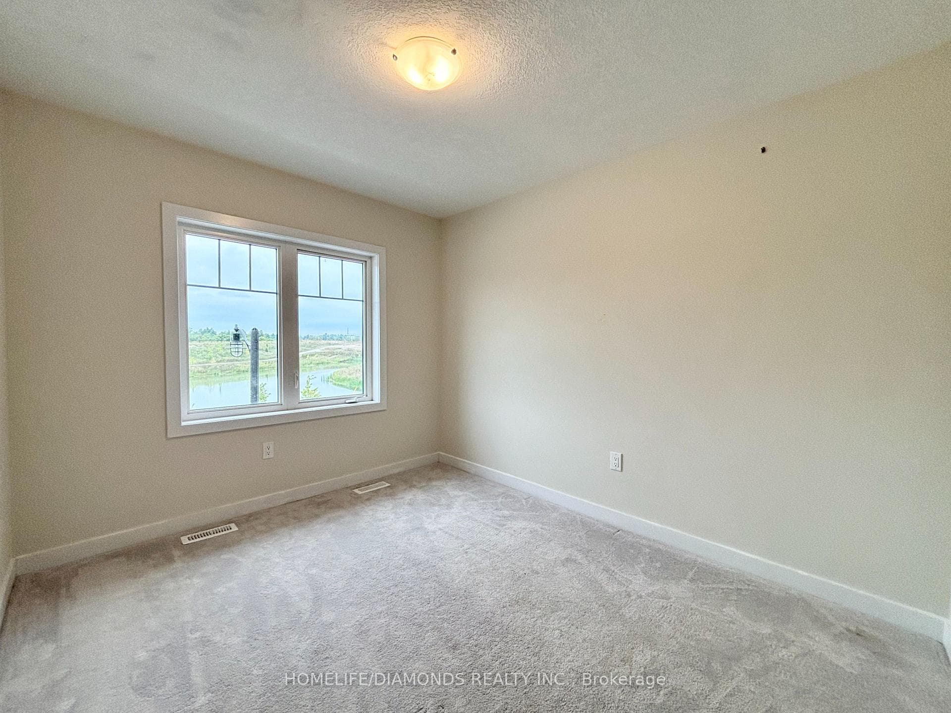 176 Eastbridge Avenue photo 9