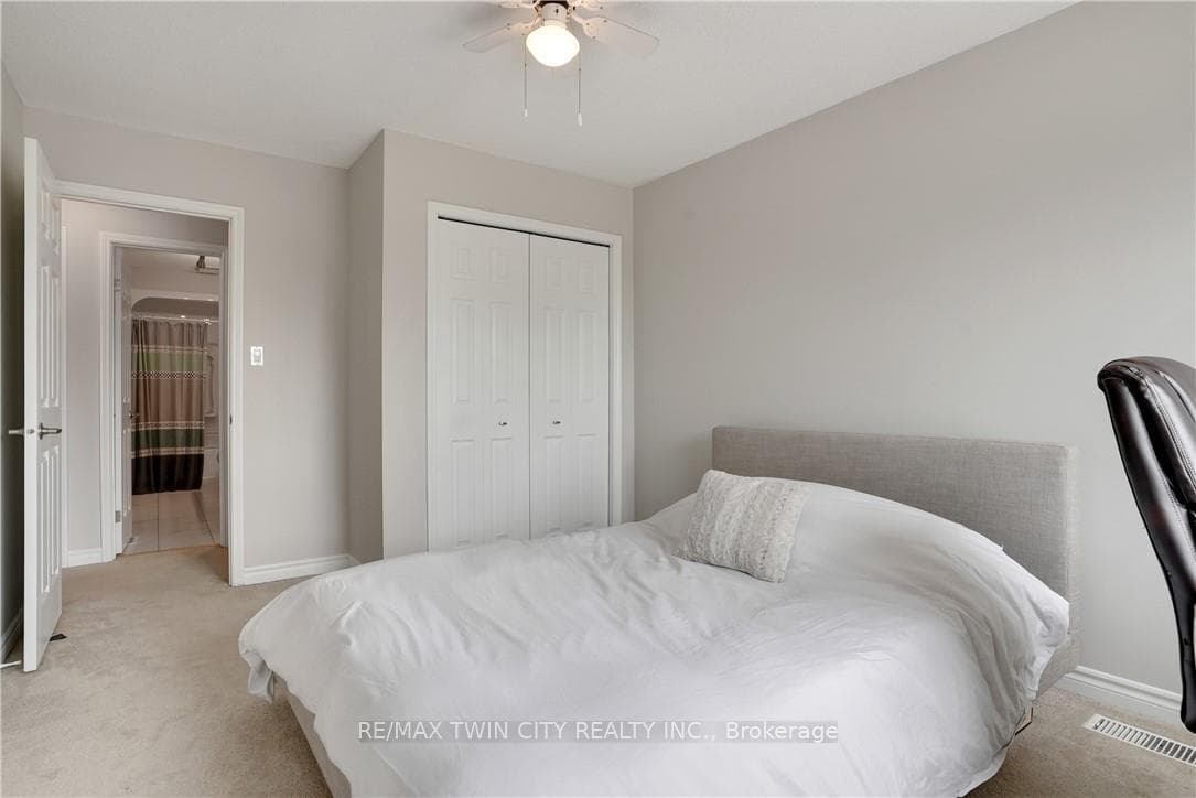 46 Chippewa Avenue photo 19