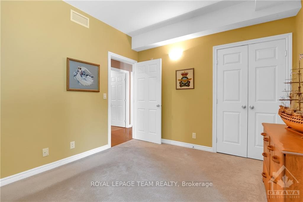 136 DARLINGTON Unit 306 photo 21