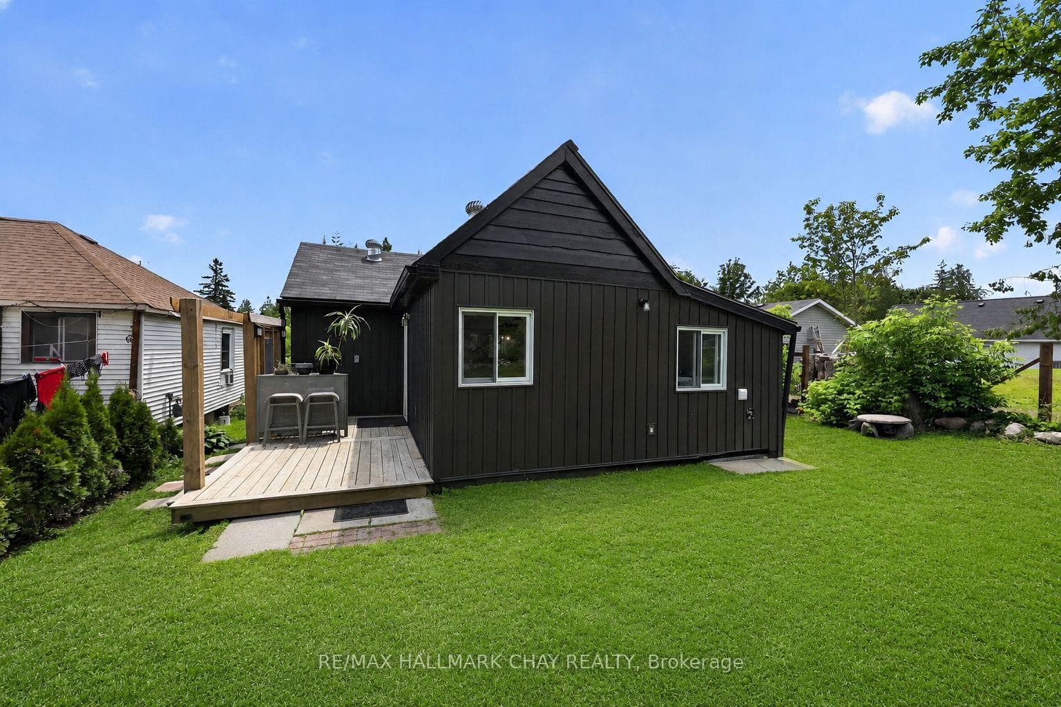 8 Myrtle Avenue photo 17