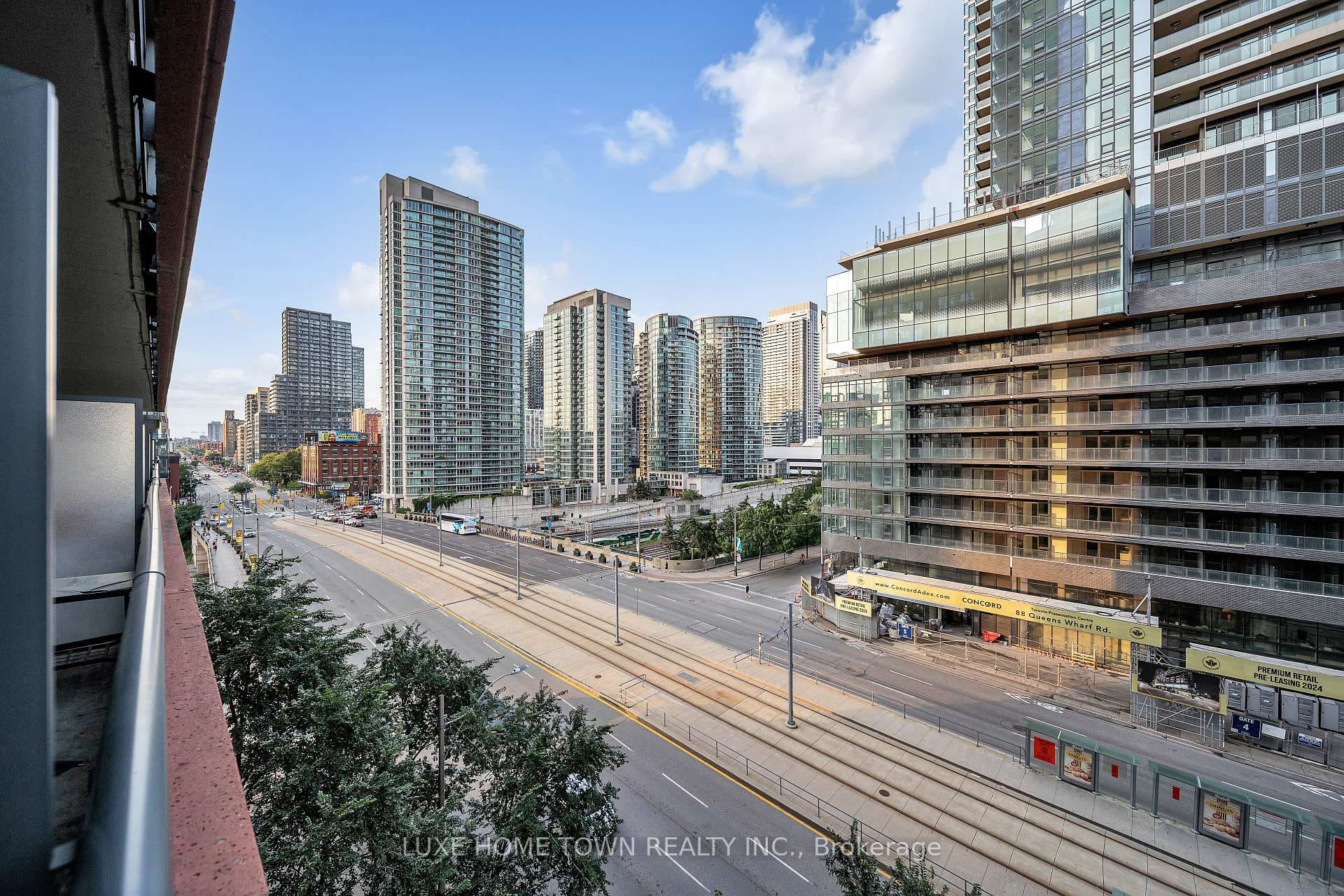 4K Spadina Avenue Unit 711 photo 29