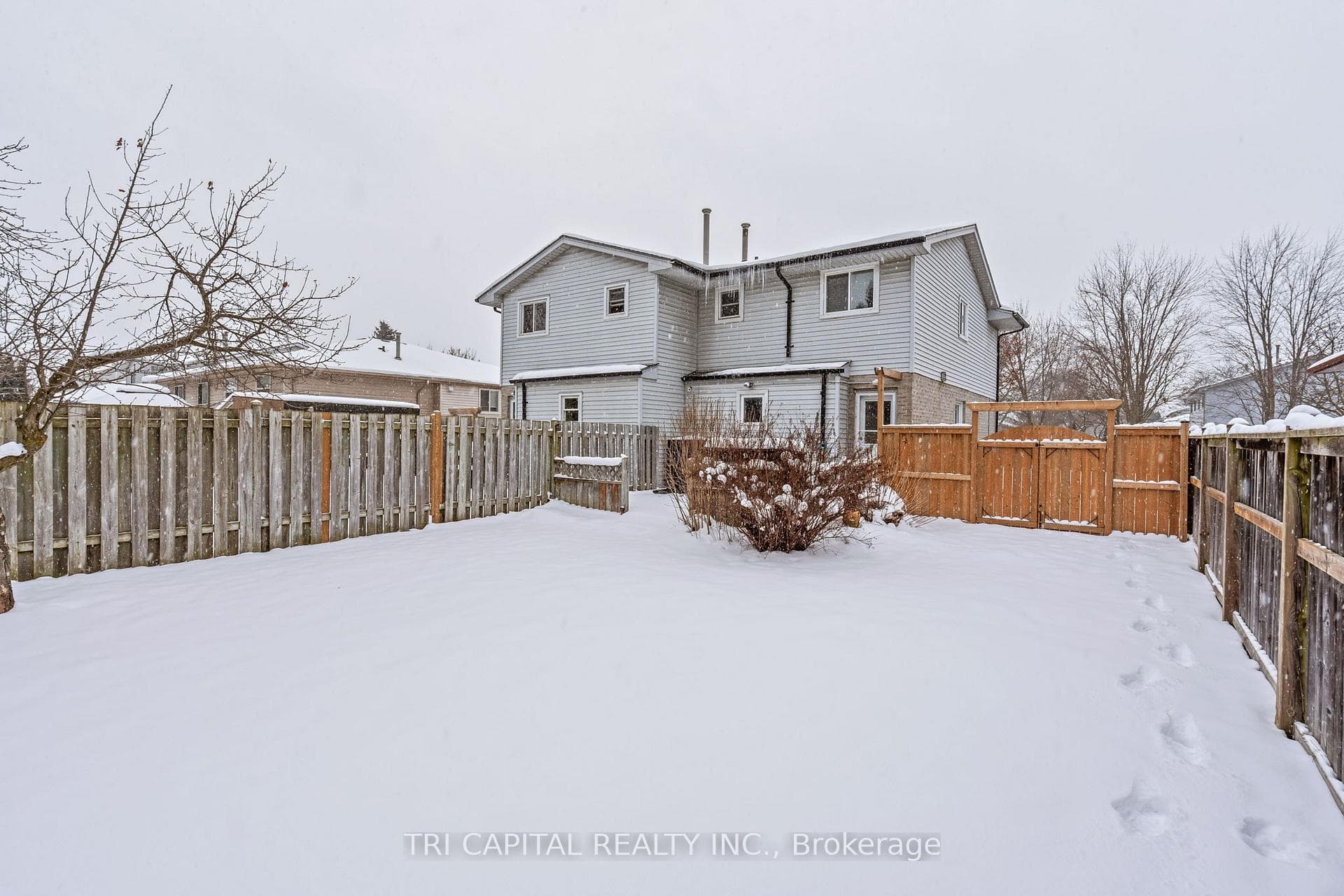 116 Bonaventure Drive photo 4