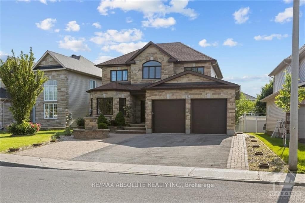 33 HARTSMERE Drive photo 2
