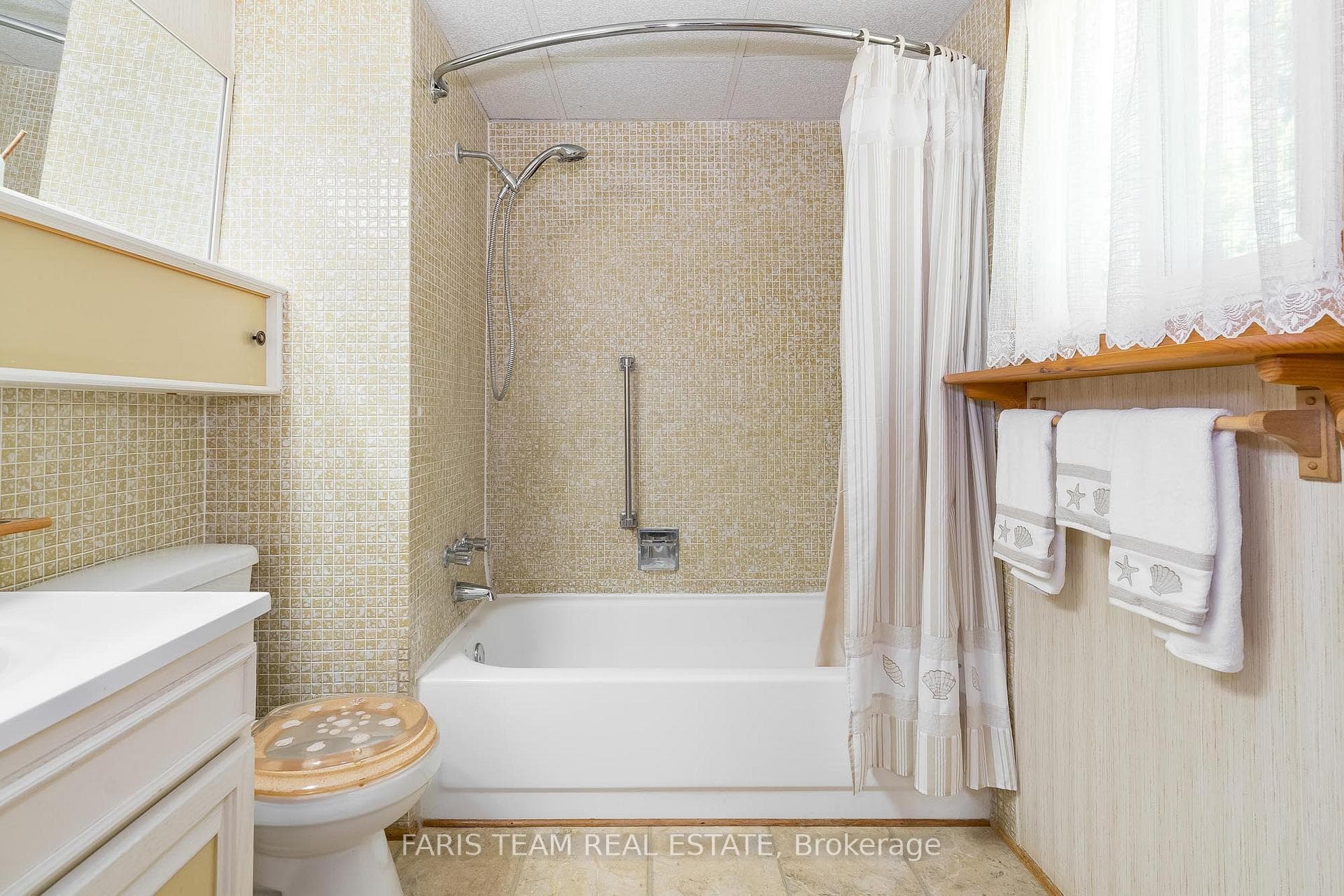 129 Moreau Parkway photo 15