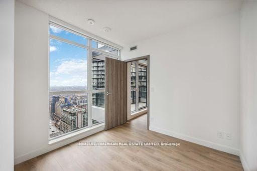 38 Widmer Street Unit 3907 photo 15