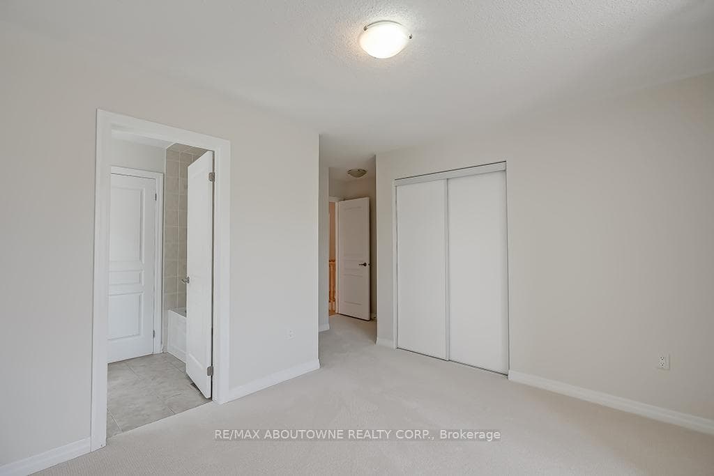 293 Goutouski Crescent photo 34