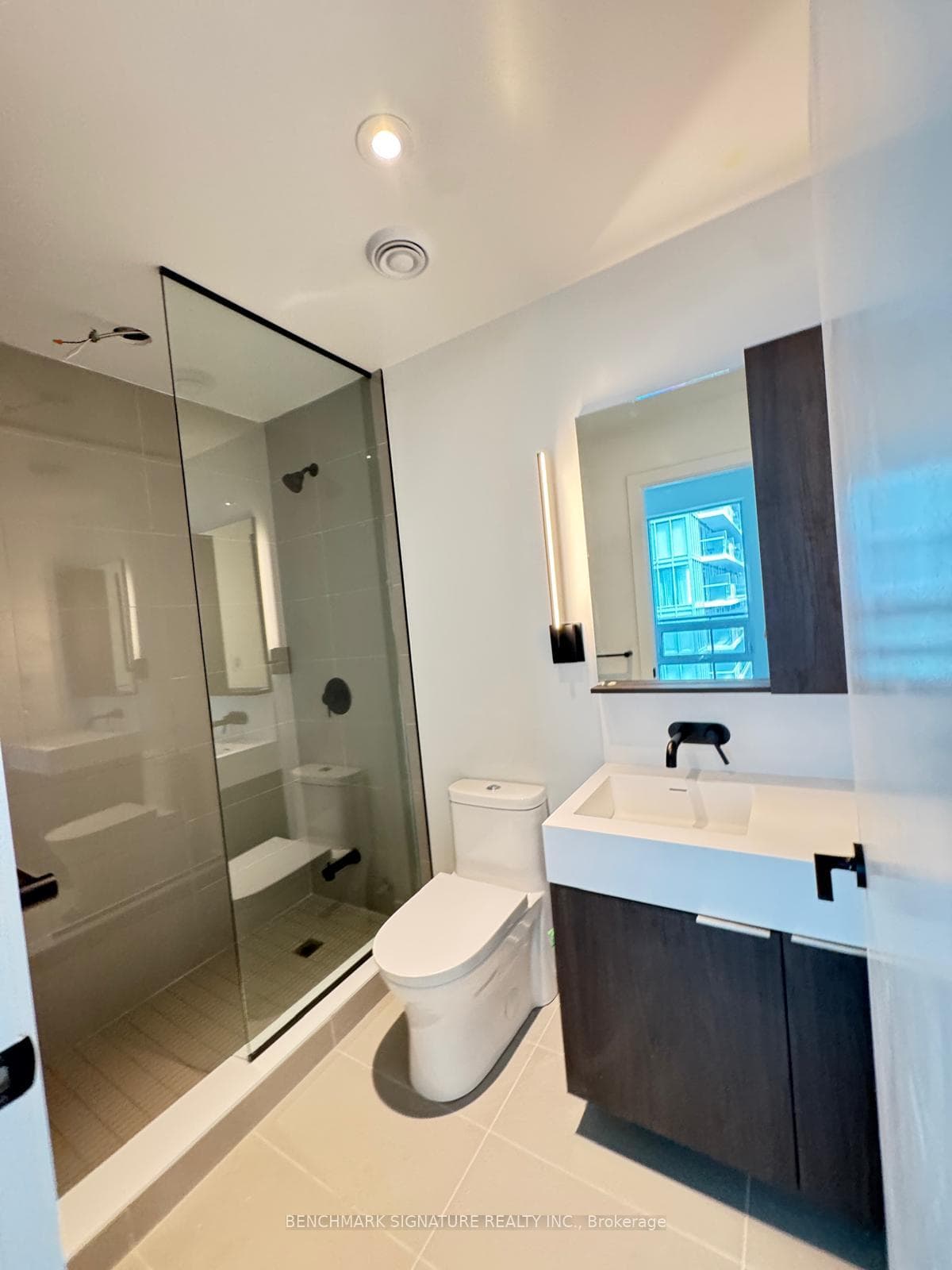 117 Broadway Avenue Unit 1702 photo 9