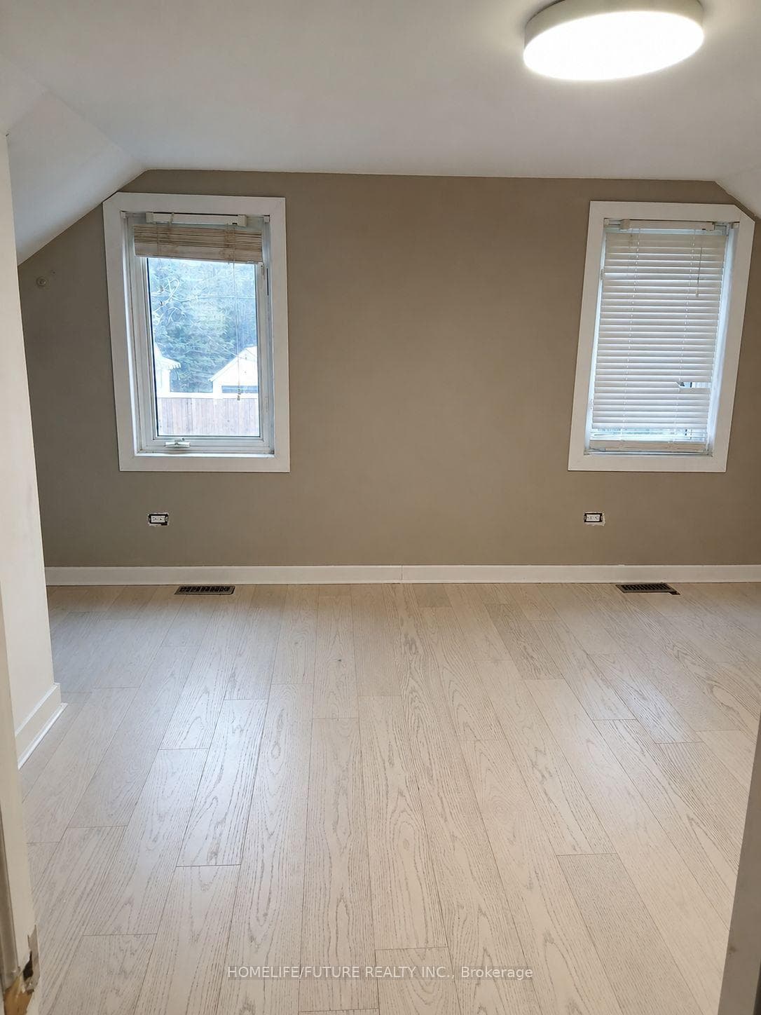 212 Court Street photo 9