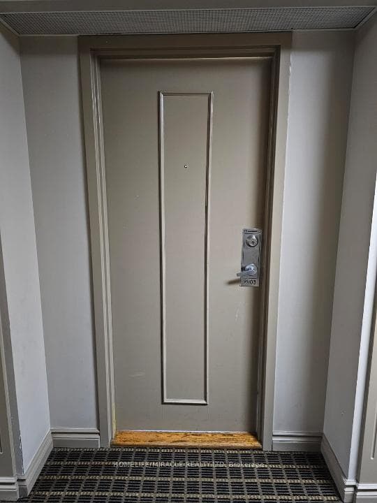 135 Hillcrest Avenue Unit PH3 photo 7