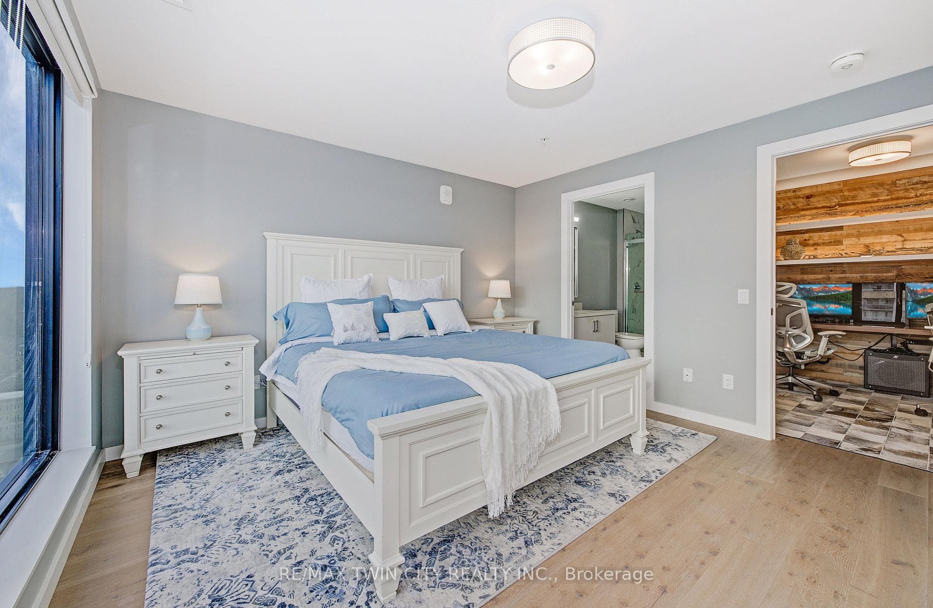 181 King Street Unit 1514 photo 13