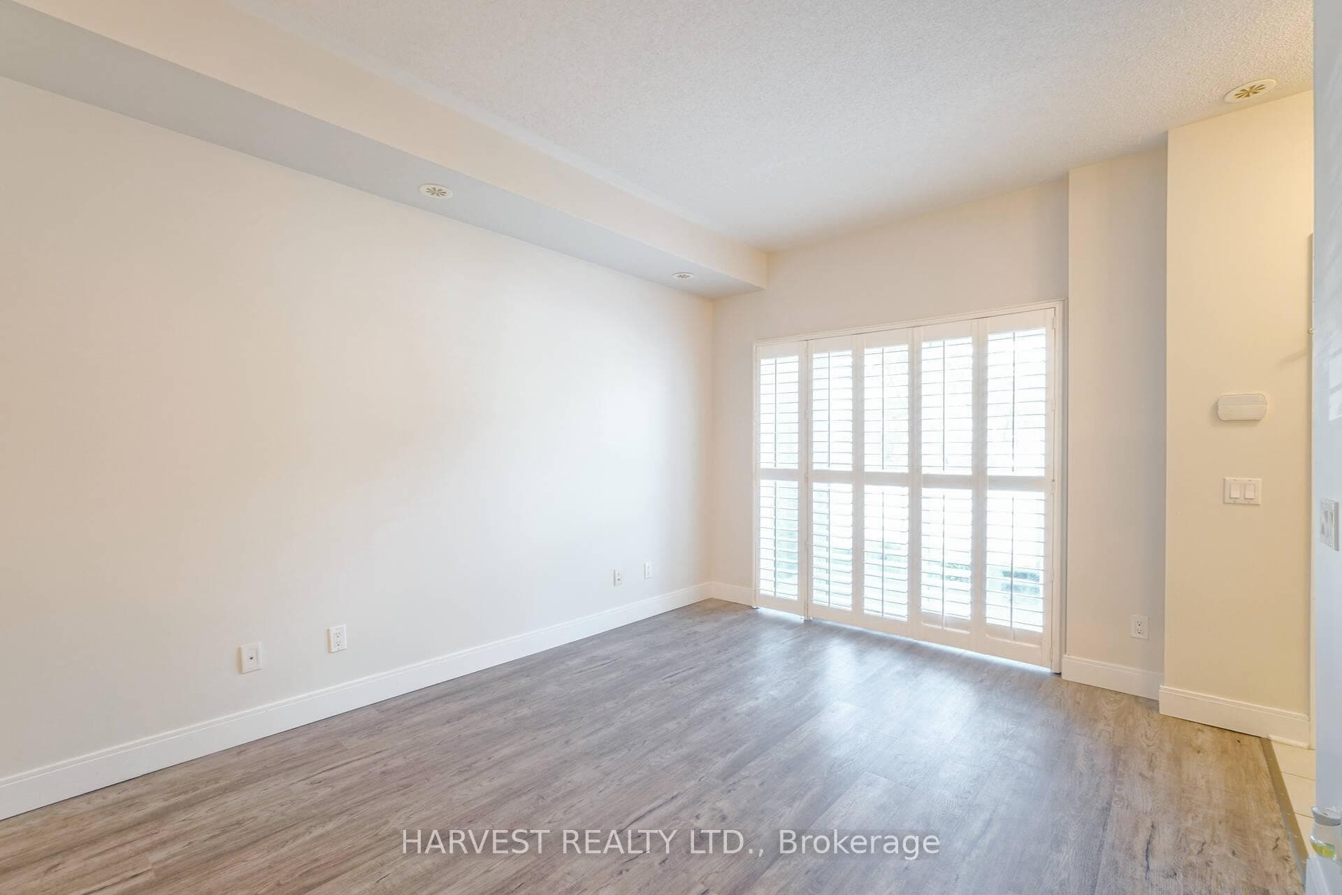 330 Village Green Square Unit Th41 photo 10