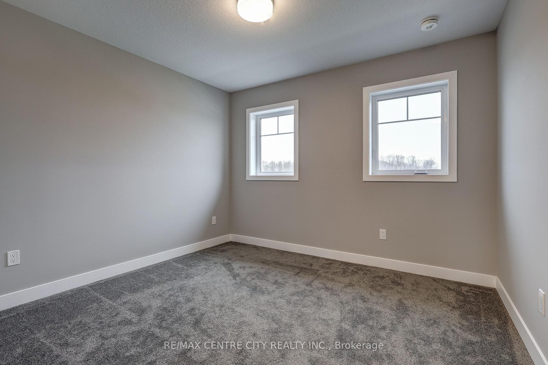 49 Empire Parkway photo 32