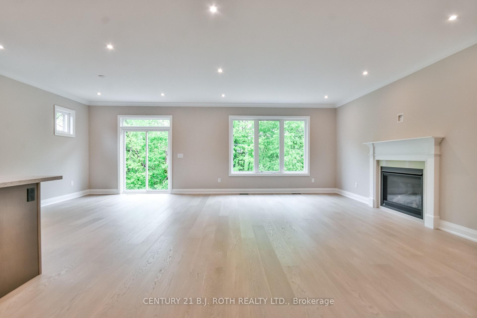 433 Russ Howard Drive photo 21