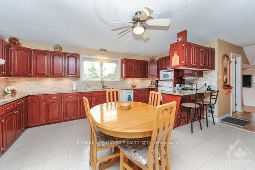 1339 JOANISSE Road photo 7