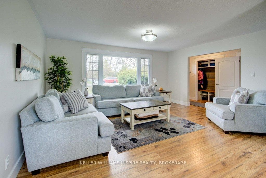 87 Jeffrey Drive photo 24