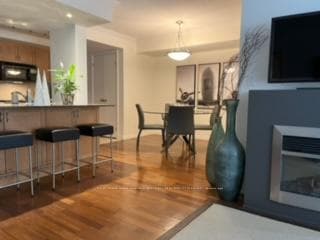 18 Beverley Street Unit 406 photo 5