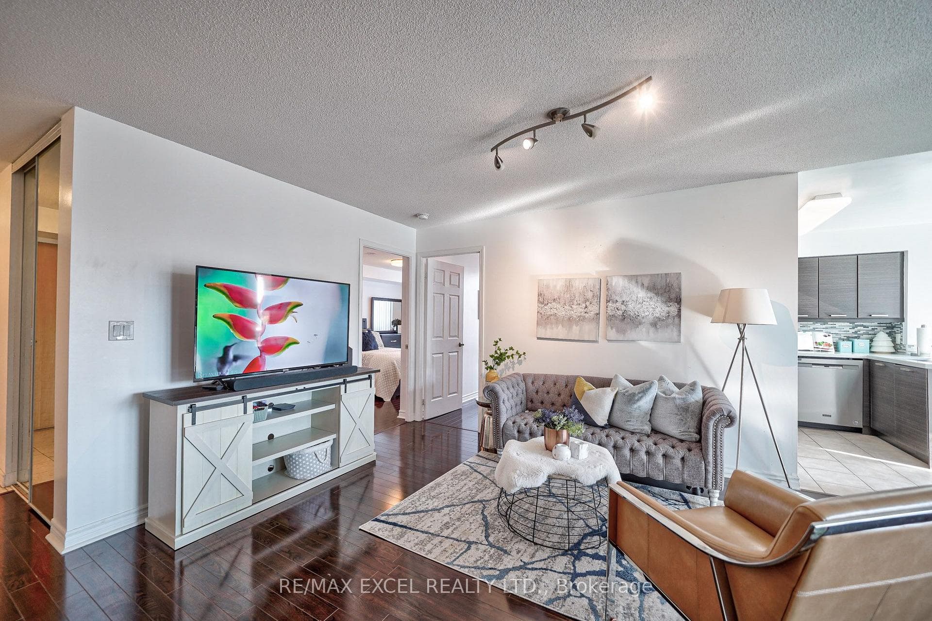 68 Grangeway Avenue Unit 711 photo 10