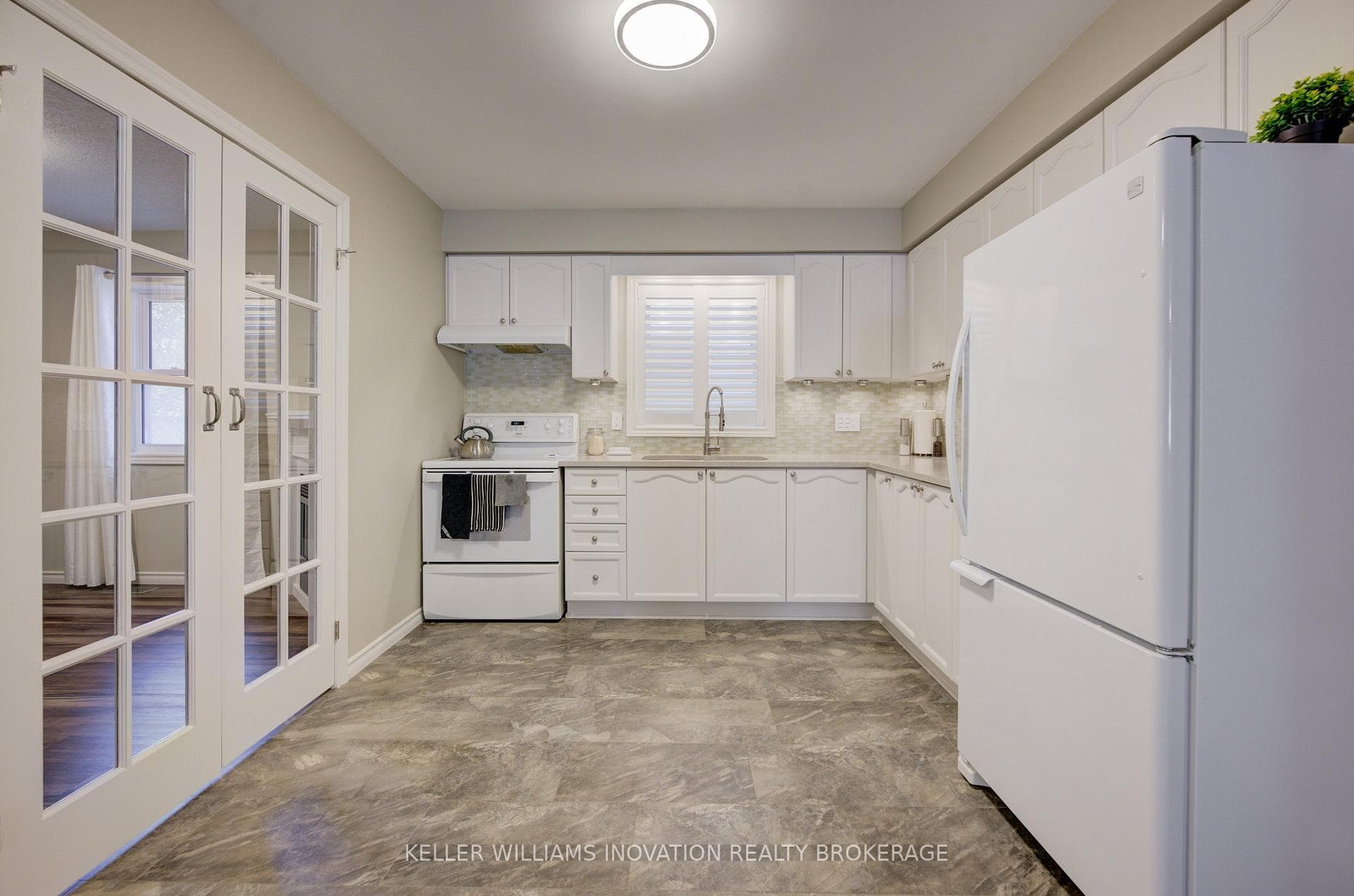 131 VERONICA Drive photo 8