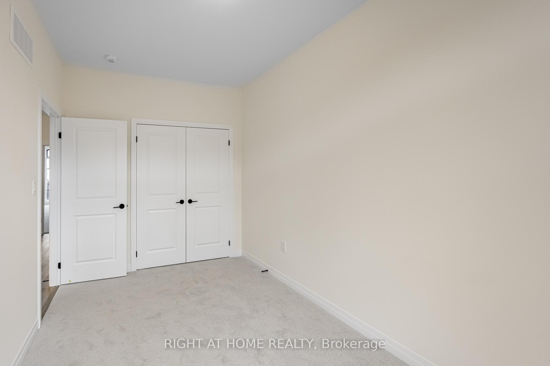 97 De La Roche Drive photo 12
